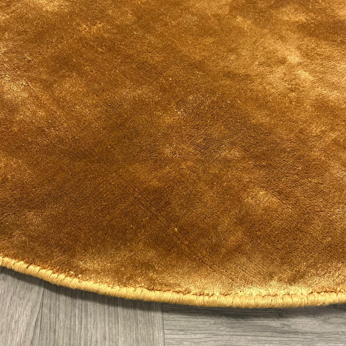 Brinker Goossens Russel Goud Vloerkleed - 200x200cm