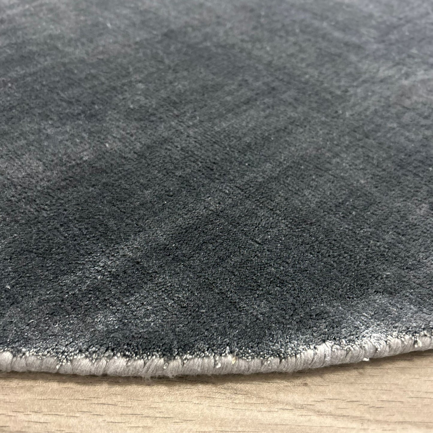 Brinker Goossens Russel Grijs Vloerkleed - 160x160cm