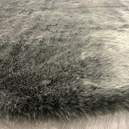 Brinker Fluffy Anthracite - 180x180cm - QF Living