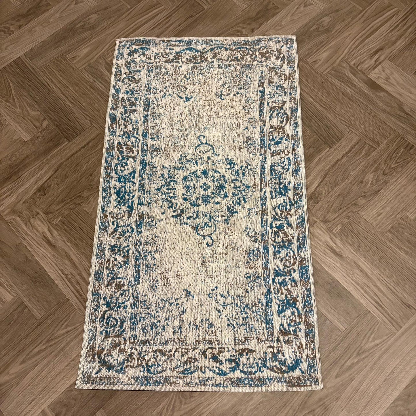 Brinker Pinkpop Azur Blue Vloerkleed - 70x140cm - QF Living