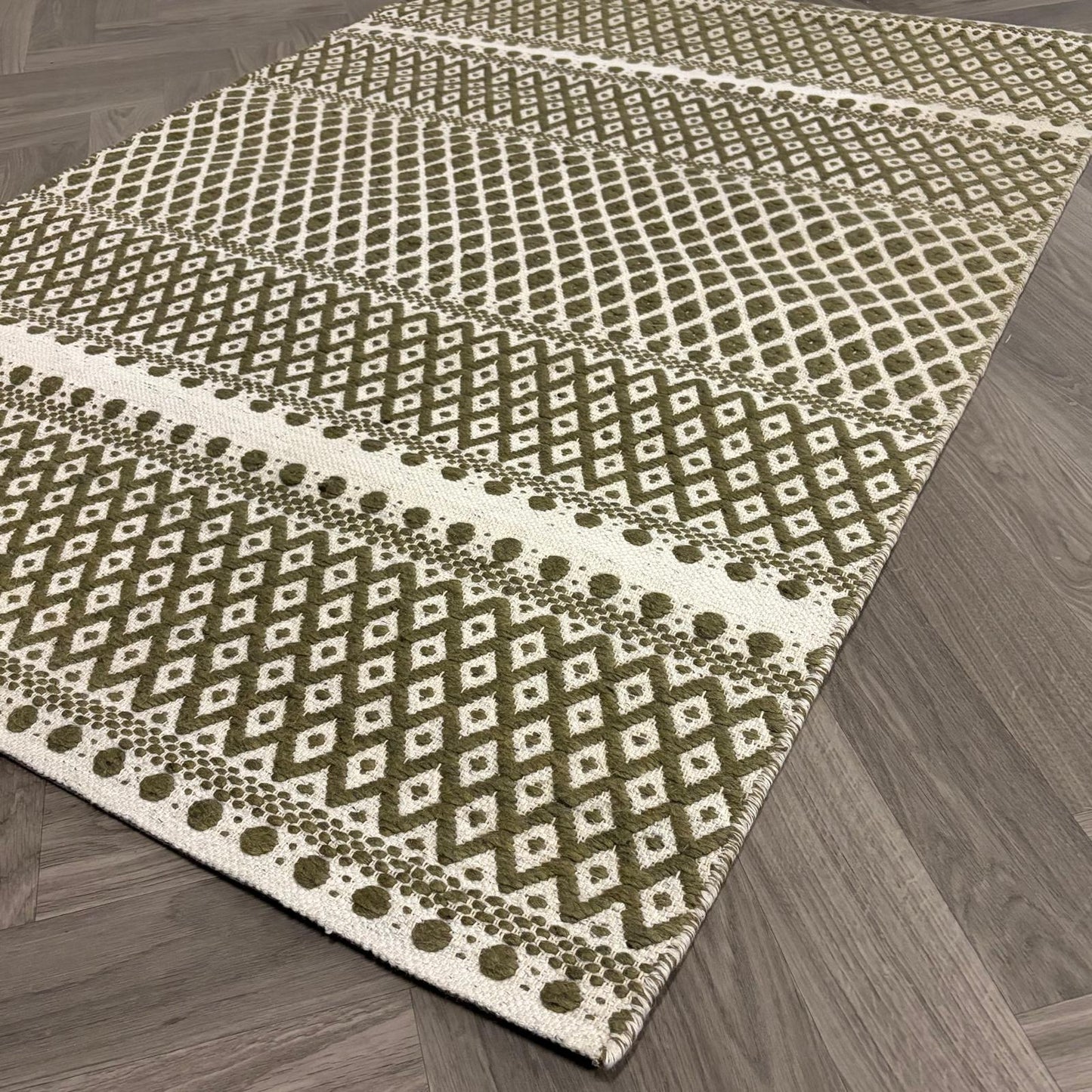 Brinker Saint Army Green Vloerkleed - 140x200cm - QF Living
