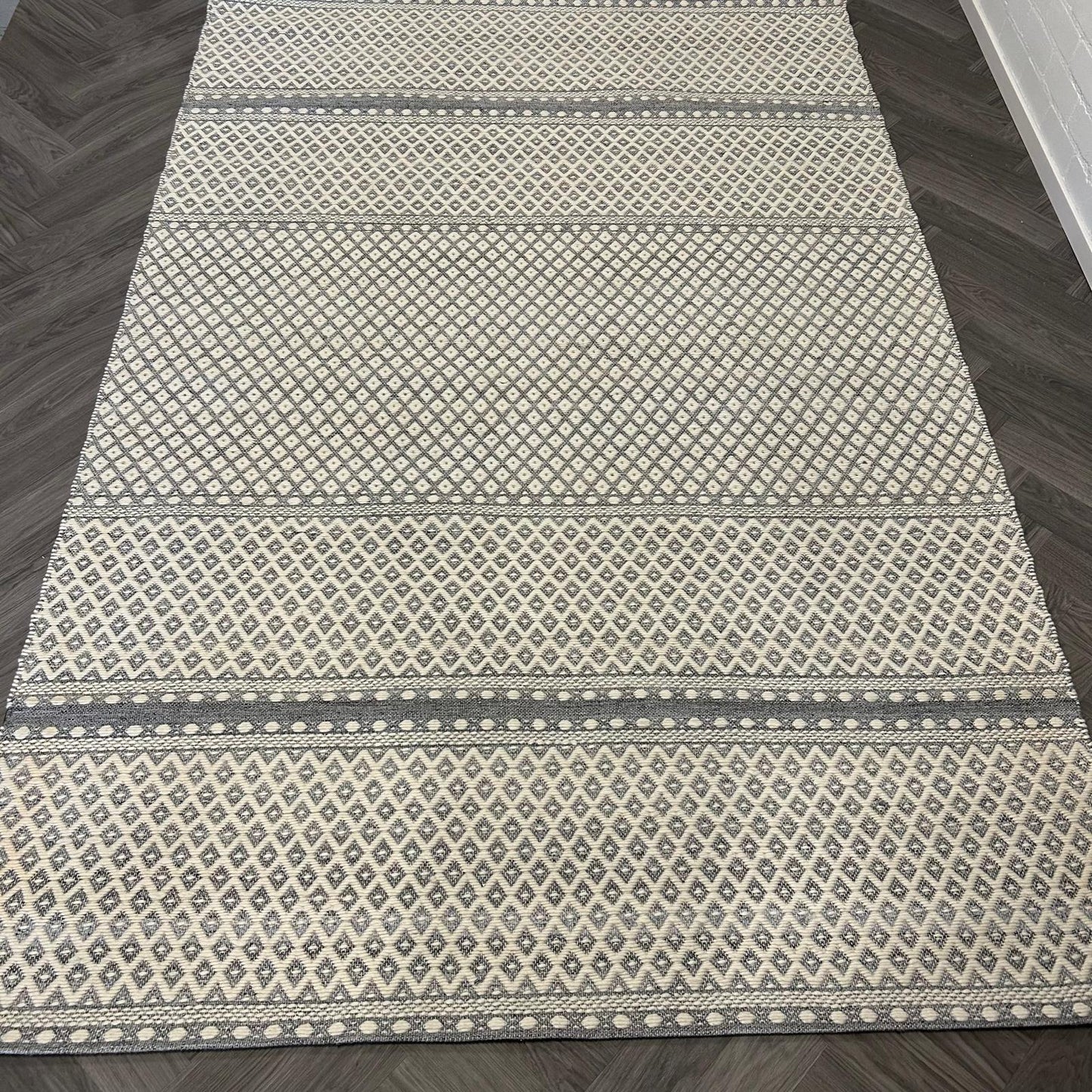 Brinker Saint Ivory Vloerkleed - 200x300cm - QF Living