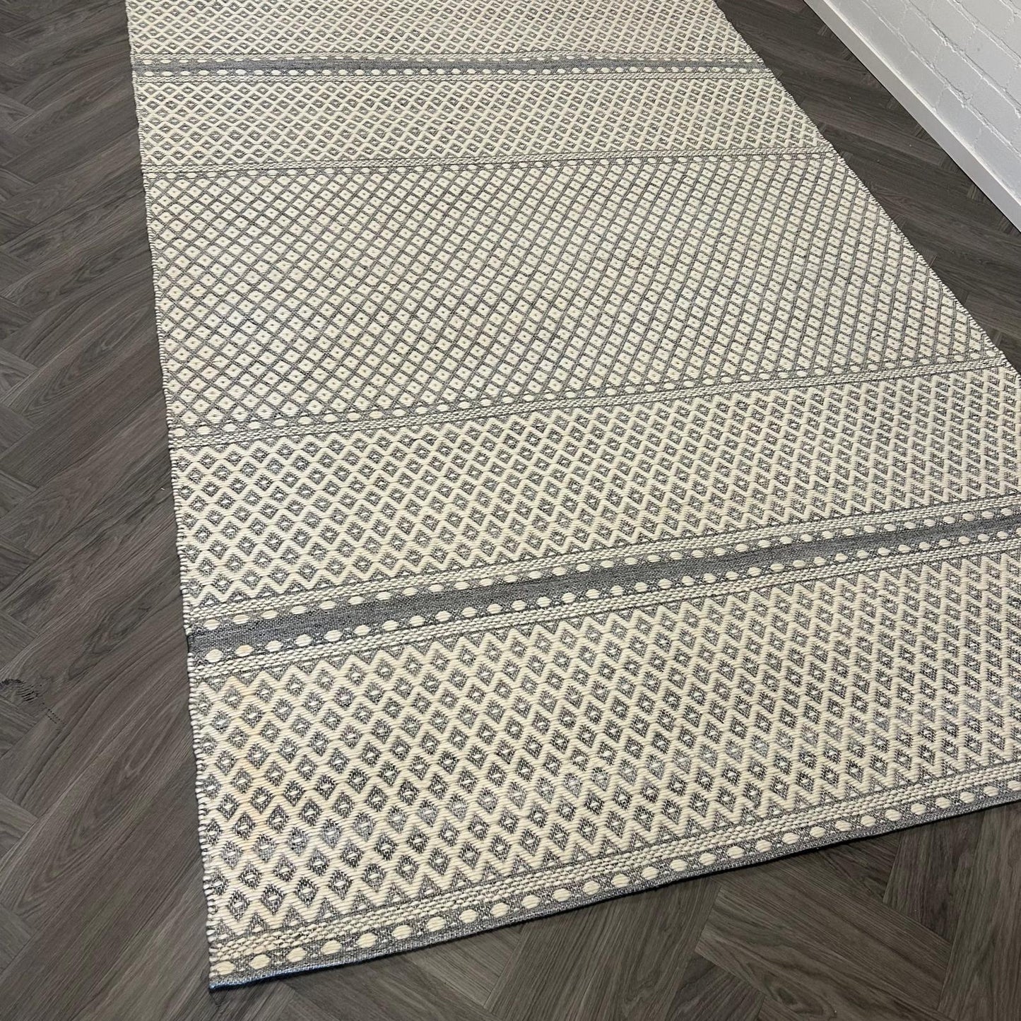 Brinker Saint Ivory Vloerkleed - 240x340cm - QF Living